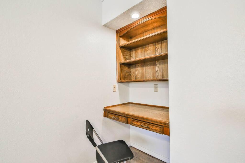 לובוק Hot Tub, Privacy, Sleeps 11 & Tons Of Space! מראה חיצוני תמונה