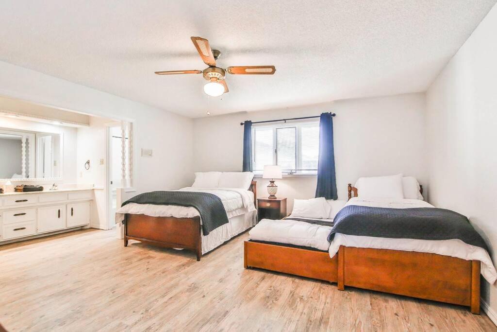 לובוק Hot Tub, Privacy, Sleeps 11 & Tons Of Space! מראה חיצוני תמונה
